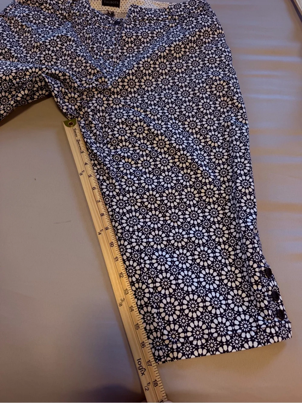 Talbots Blue and White Floral Geometric Cropped Chinos